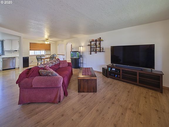 3rd image of 8606 NE 109th Ct