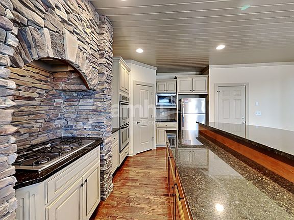 4th image of 2315 Well Springs Dr