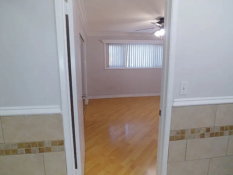 Alhambra @ Studio City Apts. — Photo 67