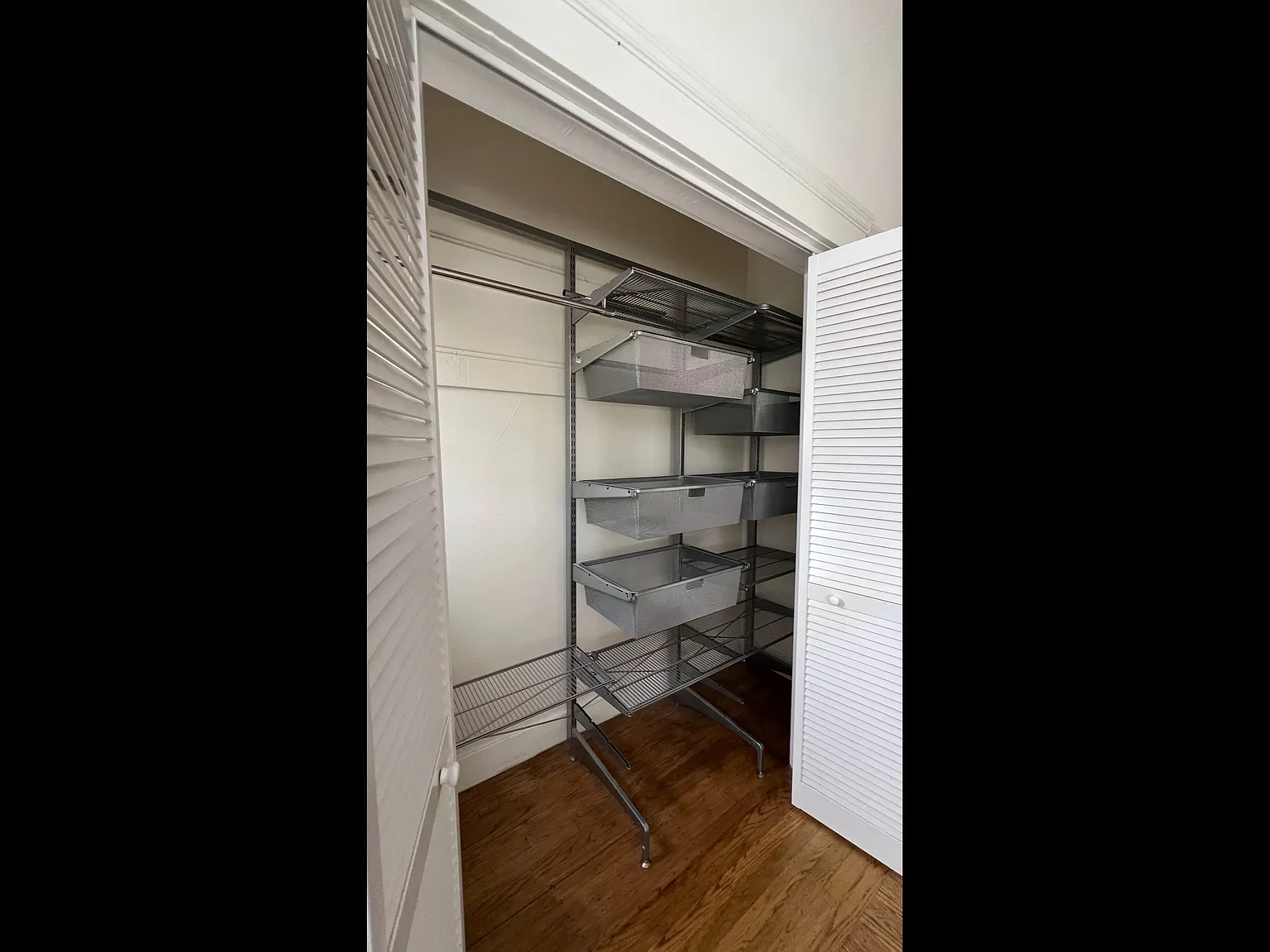 Studio, $2,700 — Photo 4