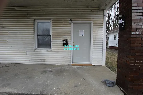 745 E Delaware St Photo 1