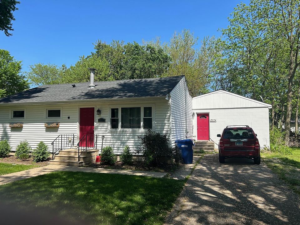 1st image of 211 Babcock St APT B