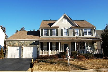 COLONIAL WITH FRONT PORCH