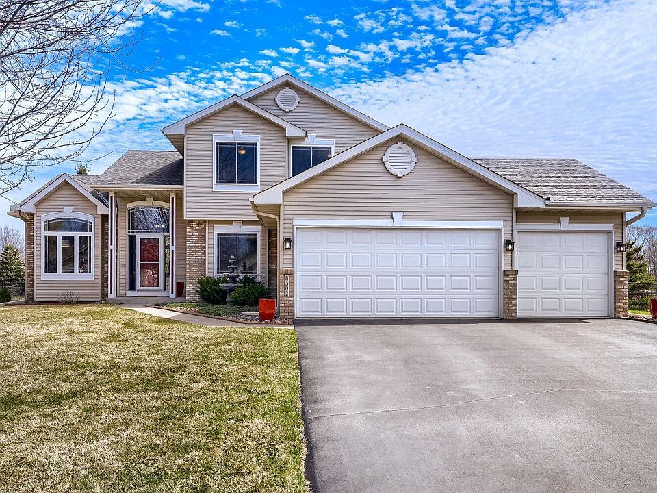 1st image of 8302 Padre Cir NE