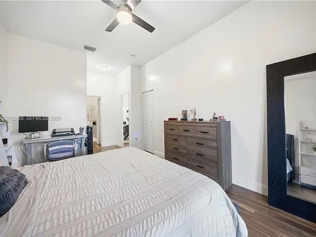 2615 SE 5th Ct — Photo 8