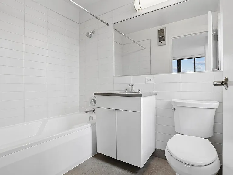 Columbus Pl #S49B — Photo 14