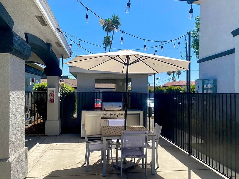 Luxe West BBQ Area