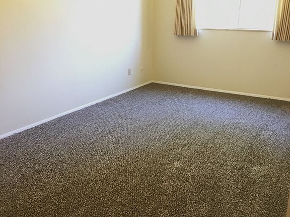 5th image of 4996 Oleatha Ave APT 1B
