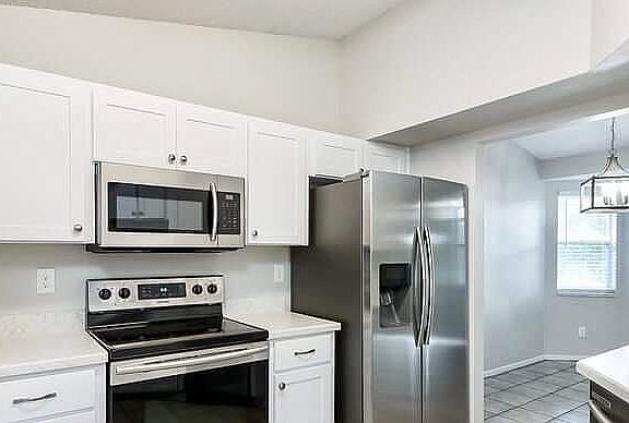 4th image of 226 Belfort Pl