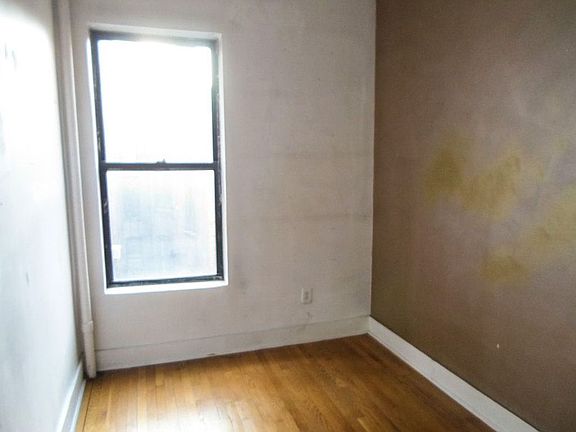 5th image of 69 Saint Nicholas Ave Unit 21