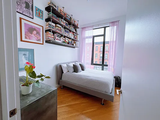 Rented by Keller Williams NYC | media 22