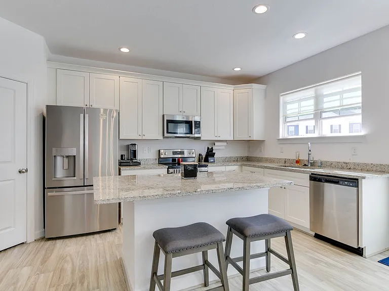 2416 Trafton Pl — Photo 26