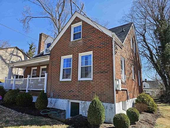 2nd image of 206 Wilson Ave