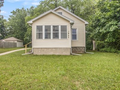1907 S Drake Rd, Kalamazoo, MI, 49006