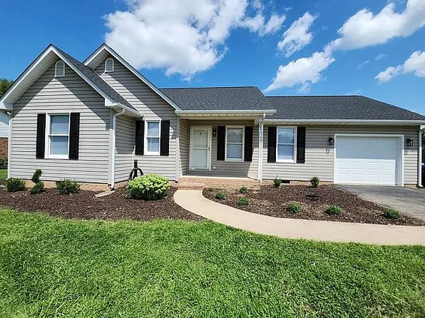 502 3rd St, Grottoes, VA 24441
