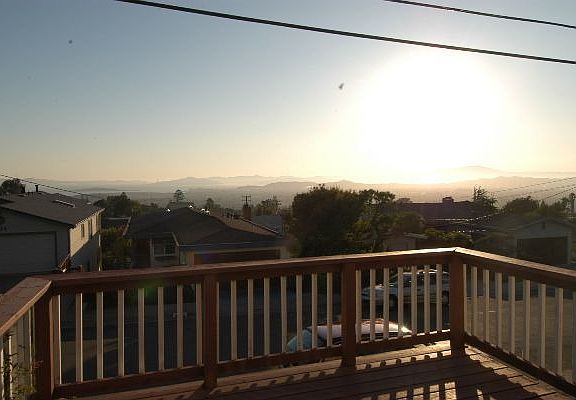 Panoramic Bay Views