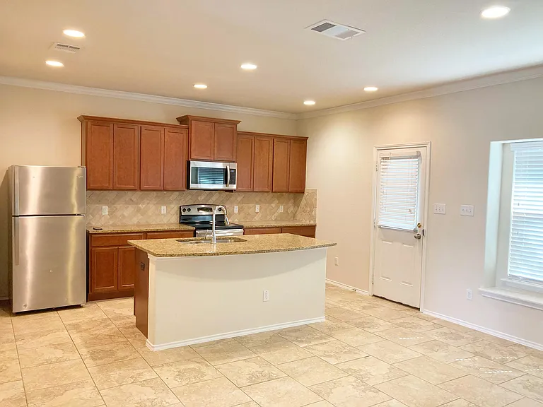 164 Golden Eagle Ln — Photo 3