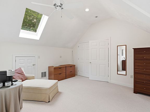 3rd image of 16 Gerber Cir