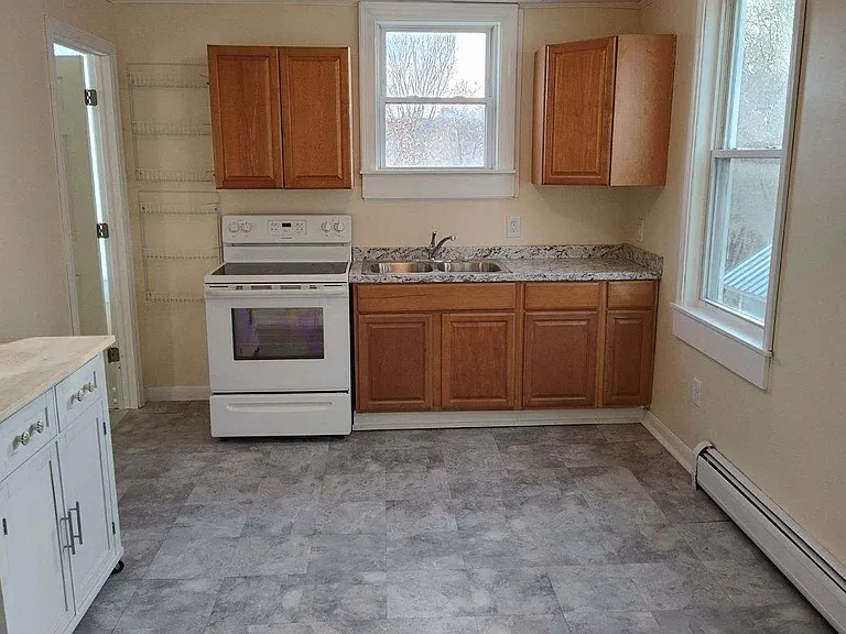 State St — Photo 2