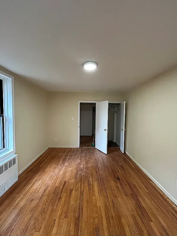 2165 Matthews Avenue — Photo 3