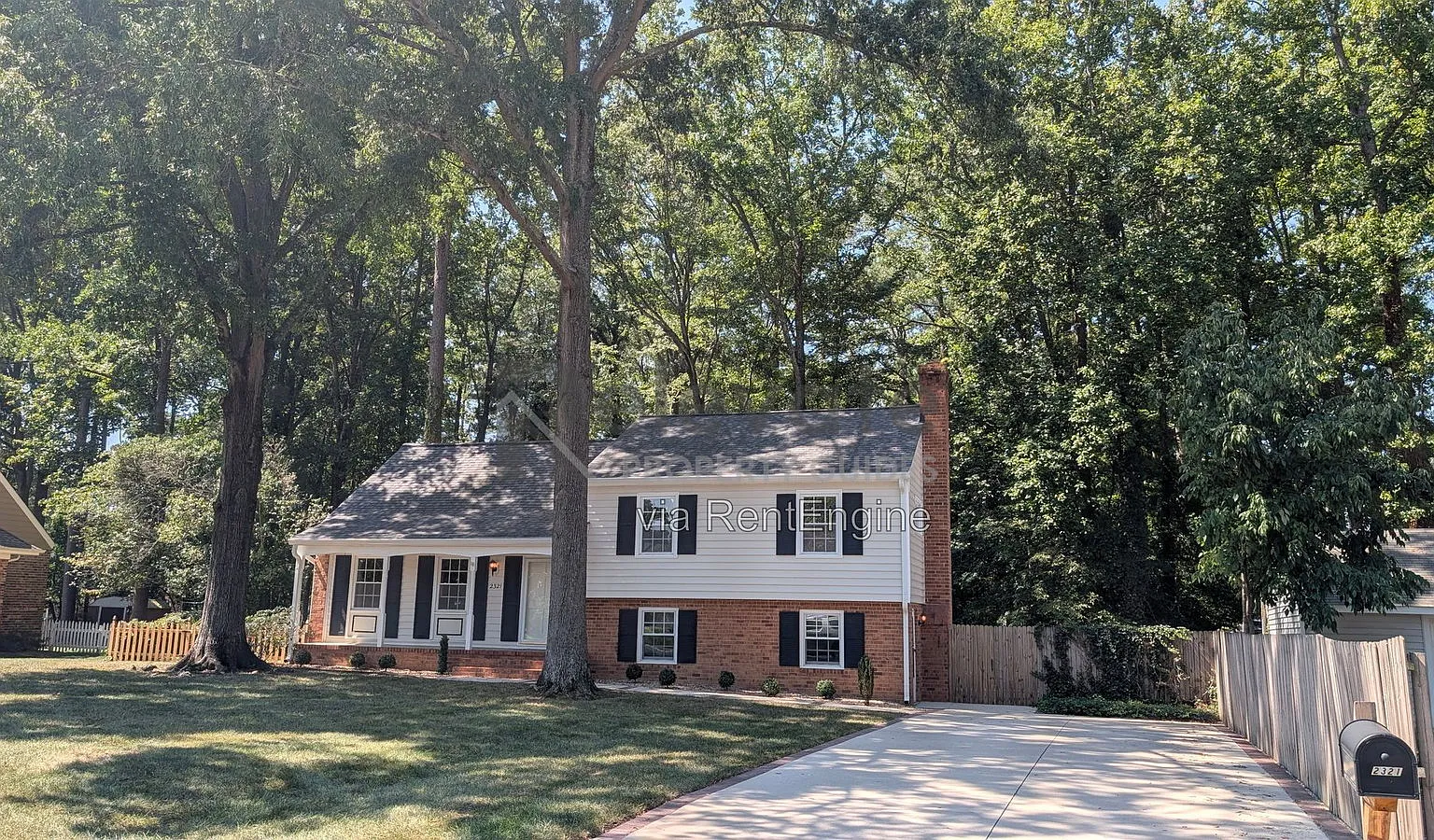 4 bed, 2.5 bath, 2900 sqft, $2,995 — Photo 3