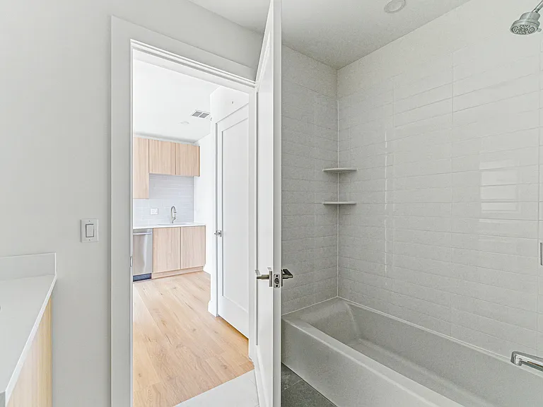 1035 Commonwealth Ave — Photo 47