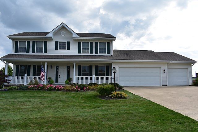 1st image of 923 Red Oak Dr