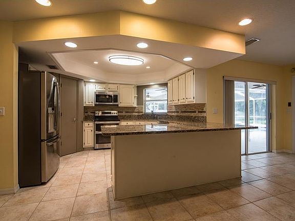 3rd image of 1522 Sherwood Lakes Blvd