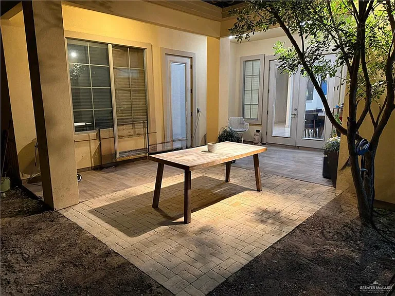 3600 Denia Ct — Photo 37