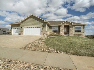 6306 Prestwick Rd, Rapid City, SD 57702