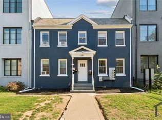 221 20th St NE APT 3, Washington, DC 20002