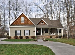 302 Fallen Oak Cir, Seymour, TN 37865