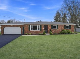 745 Robertson Rd, Hermitage, PA 16148