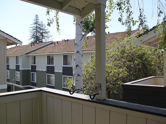 5th image of 2567 Easton Ln