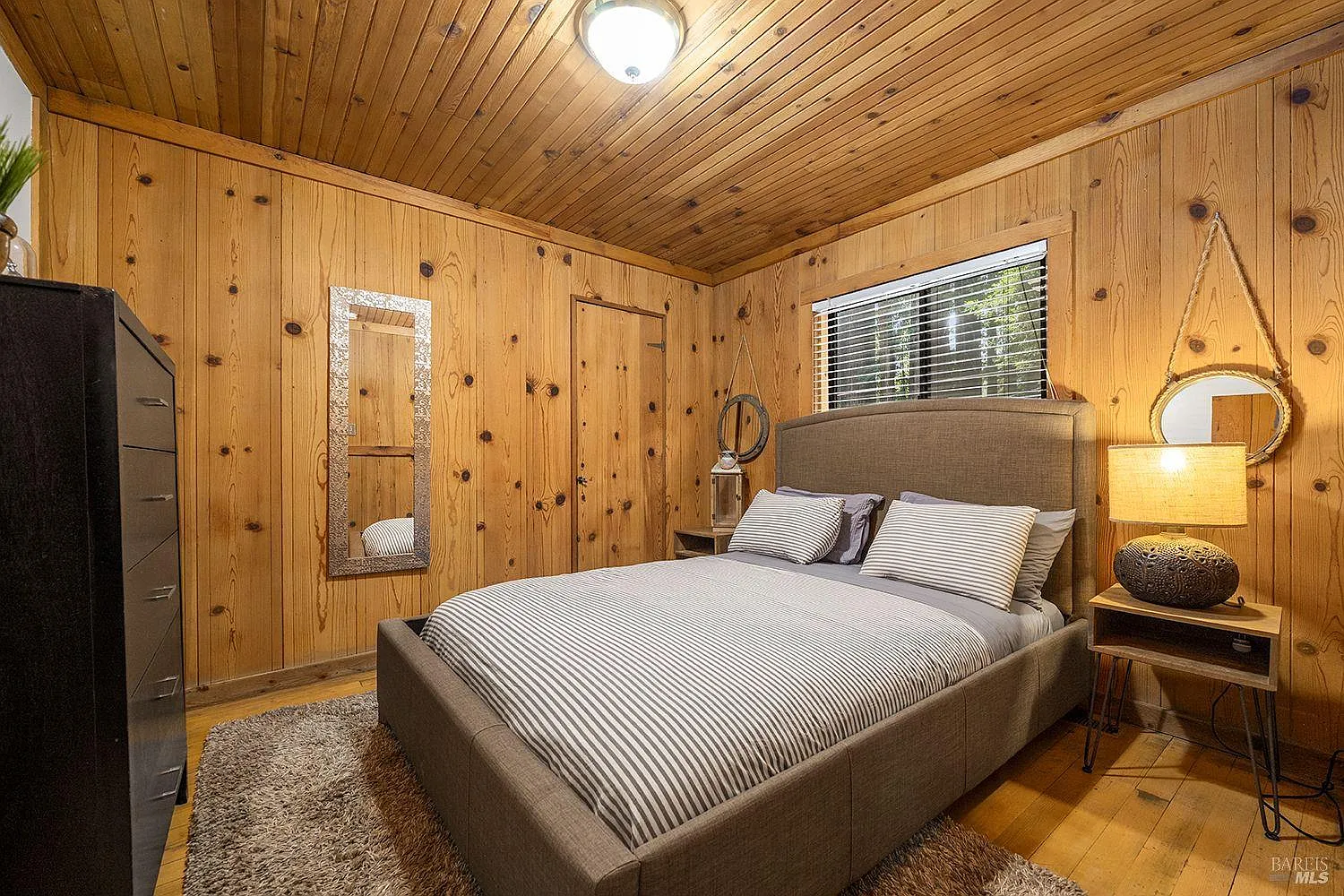 17350 Riverside Drive - Photo 10