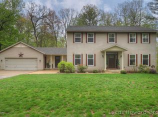 10400 Whispering Brk NW, Grand Rapids, MI 49534