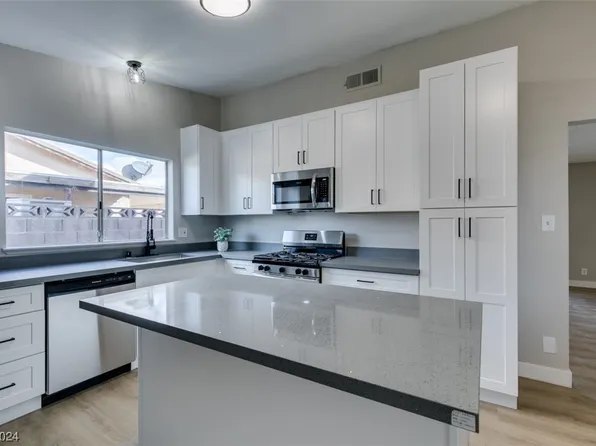 4461 Sun Vista Dr, Las Vegas, NV 89104