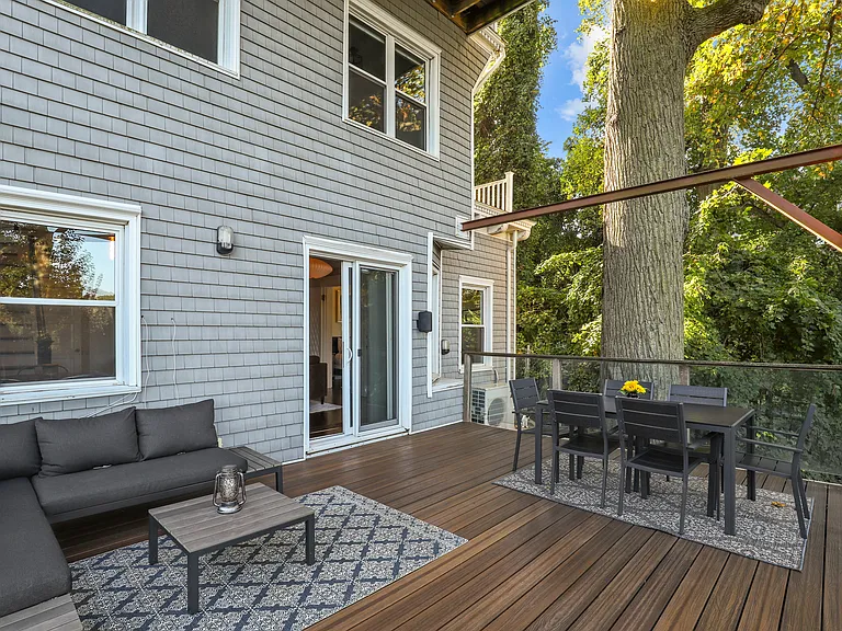 753 Warburton Ave — Photo 18