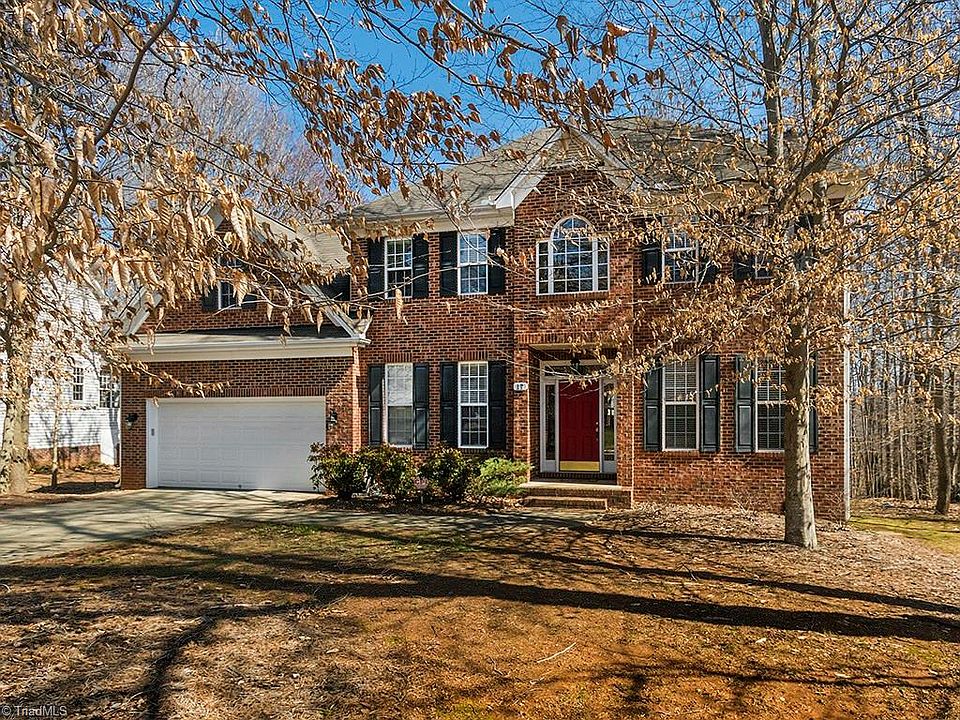 1st image of 17 Holly Springs Ln