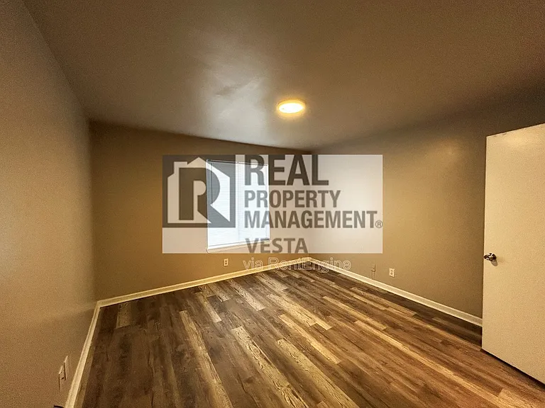 Riverbend Apartments — Photo 47
