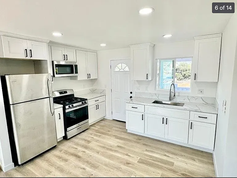 1406 Olive St #B — Photo 1
