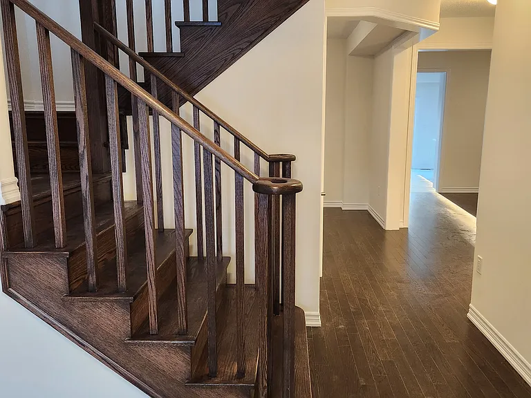 338 Fleetwood Dr — Photo 3