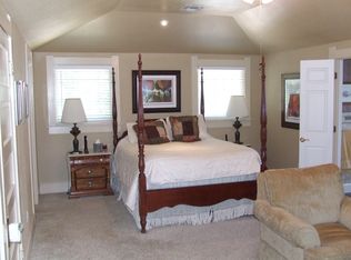 321 W Doyle St, Granbury, TX 76048
