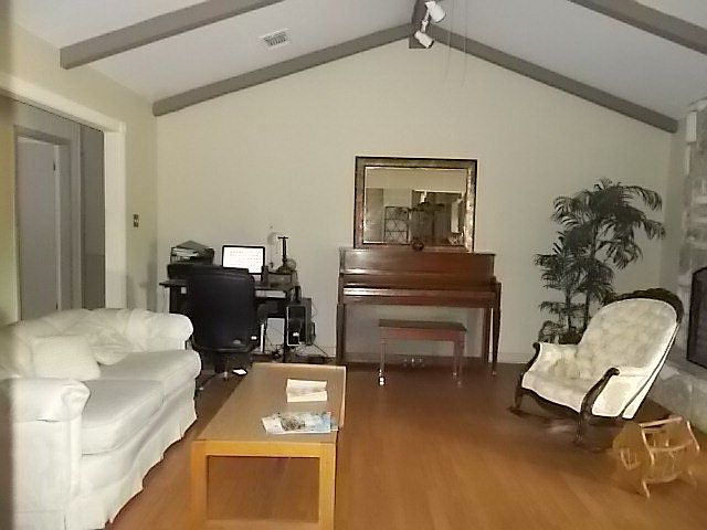1st image of 529 Mountain Dr