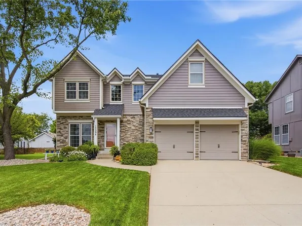15294 W 147th Dr, Olathe, KS 66062