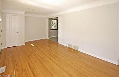 4th image of 37400 Carleen Ave