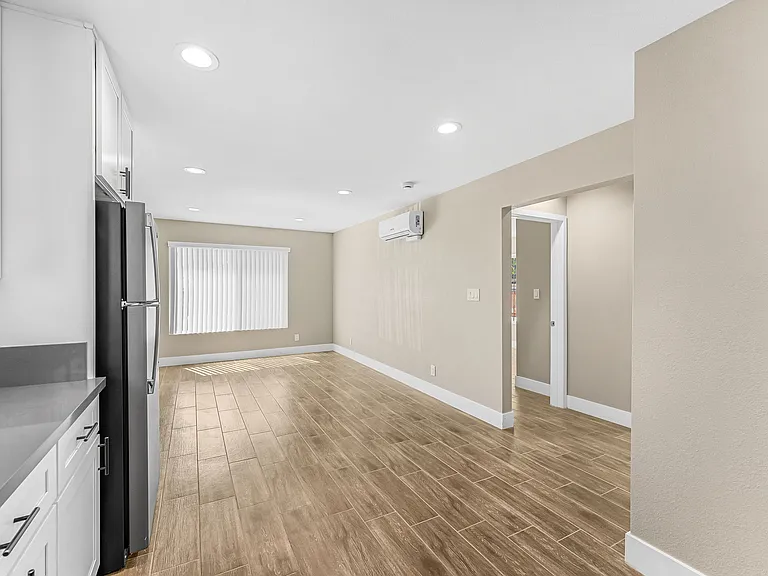 2417 W Stanford St #1 — Photo 4