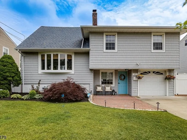 27 Epping Dr, Kenilworth Boro, NJ 07033