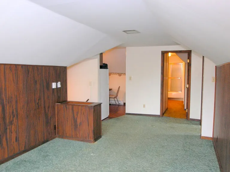 312 E Washington St #C — Photo 3