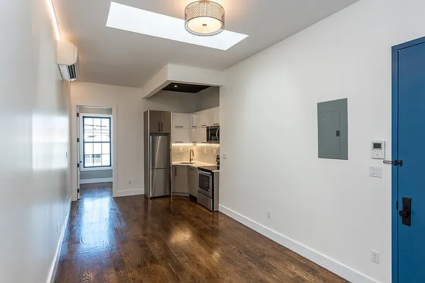 Rented by Nooklyn NYC LLC | media 28